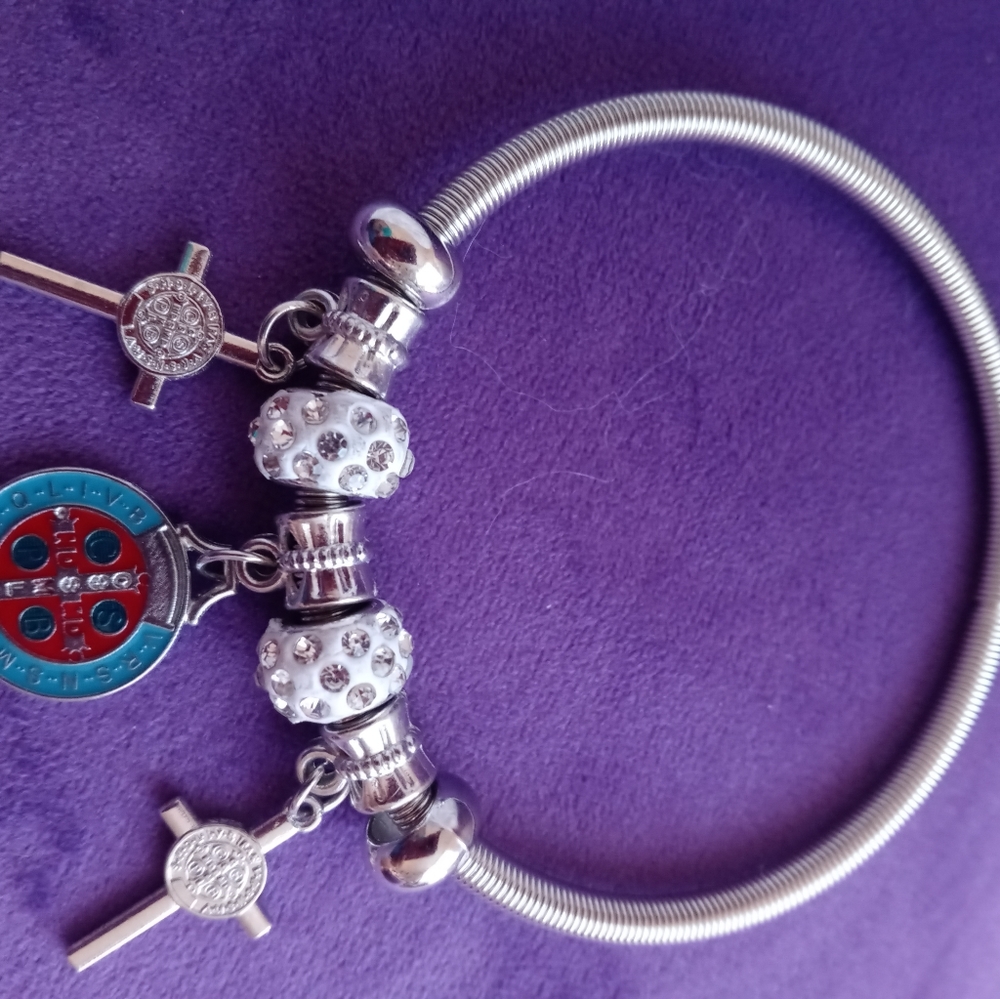Charm bracelet